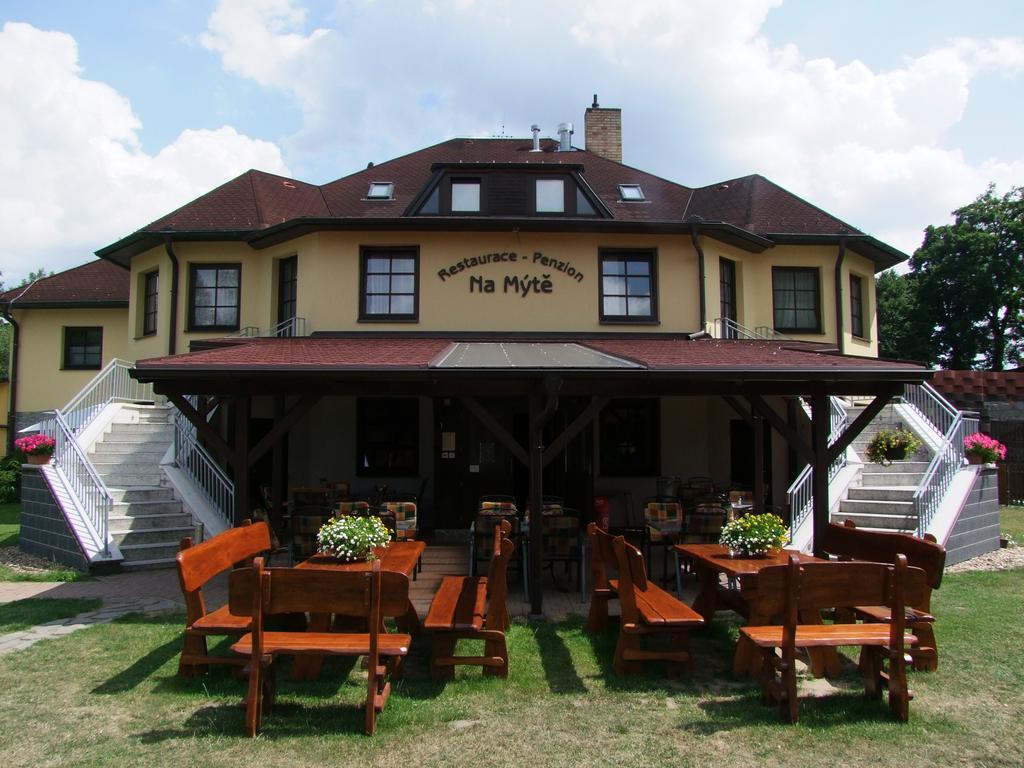 Penzion - Restaurace Na Myte Sezimovo Usti Eksteriør billede